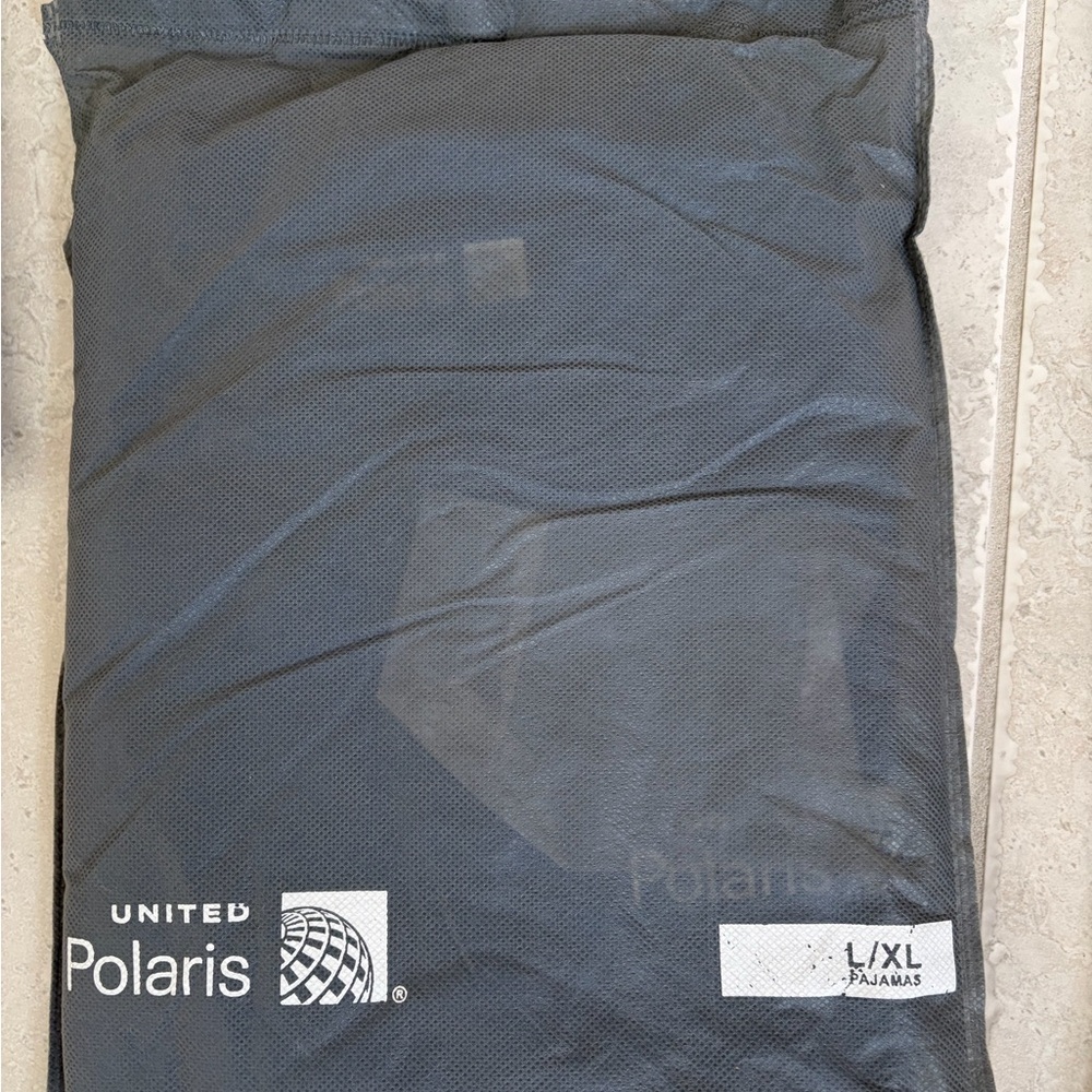 ๐ฑ๐6 Sets of Brand New Unisex Unite Airlines POLARIS Business First Class Pajamas - Picture 5 of 6